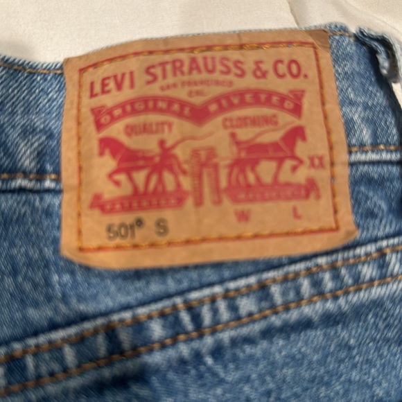 501’S Levi’s - Woman’s - Picture 7 of 9